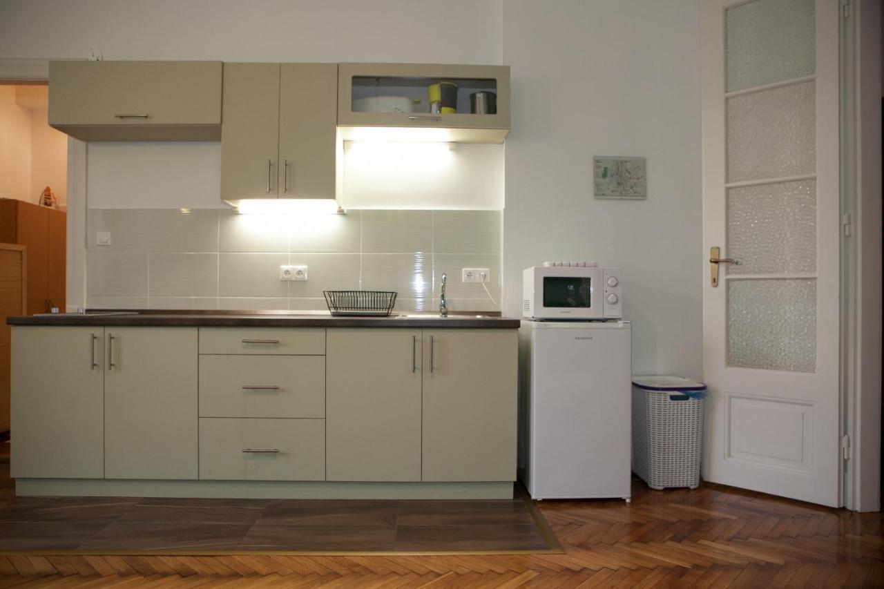 Buda Trio Apartments Budapest Esterno foto